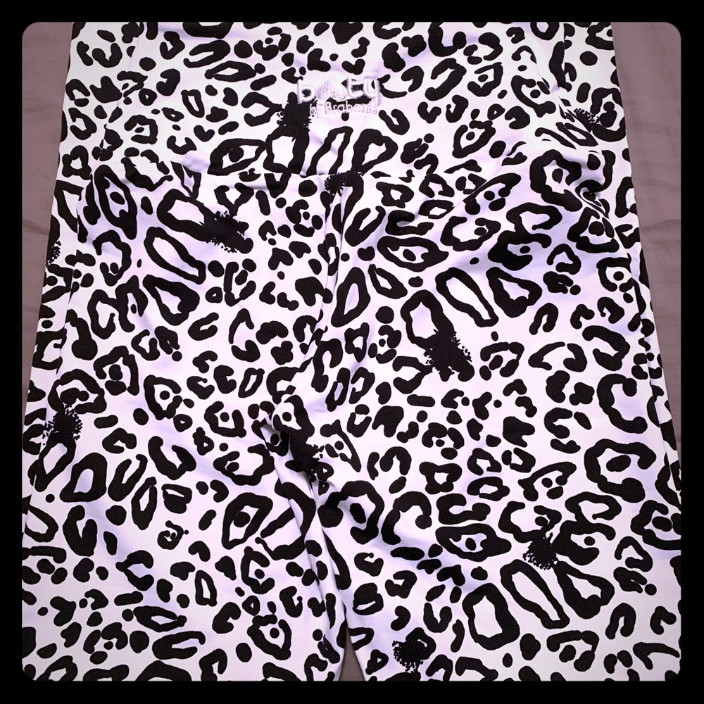 NWOT Booty by Brabants Amazon Baby Branco Leggings
